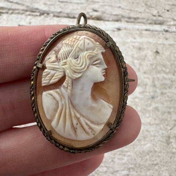 Antique Handcarved Genuine Shell Cameo Brooch Or Pendant - Picture 2 of 8